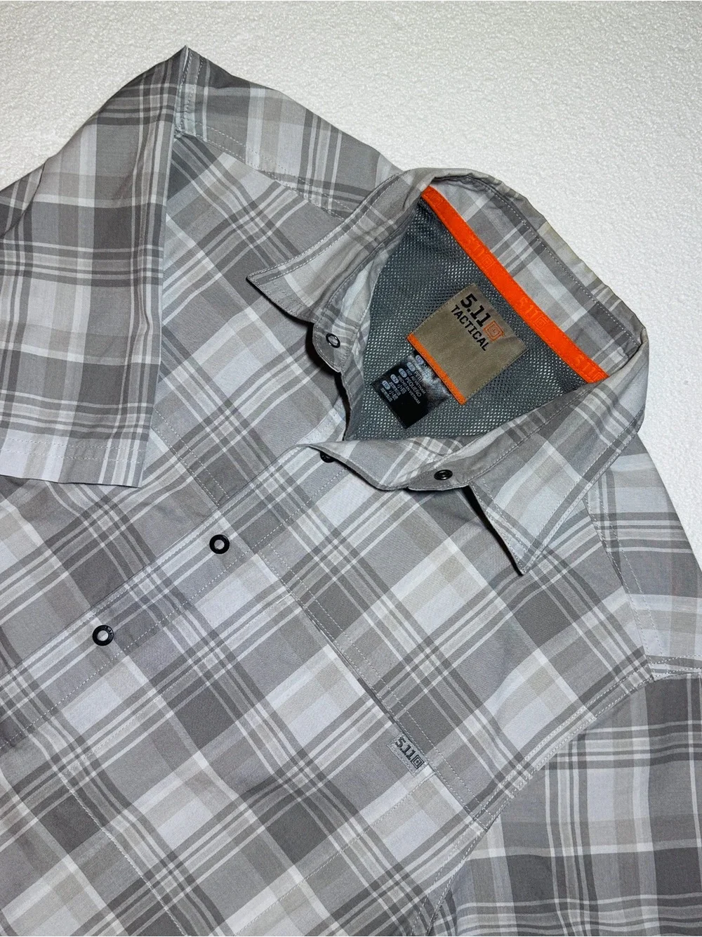 5.11 Tactical Men’s Short-Sleeve Gray Plaid Button-Down Shirt Snap On Button